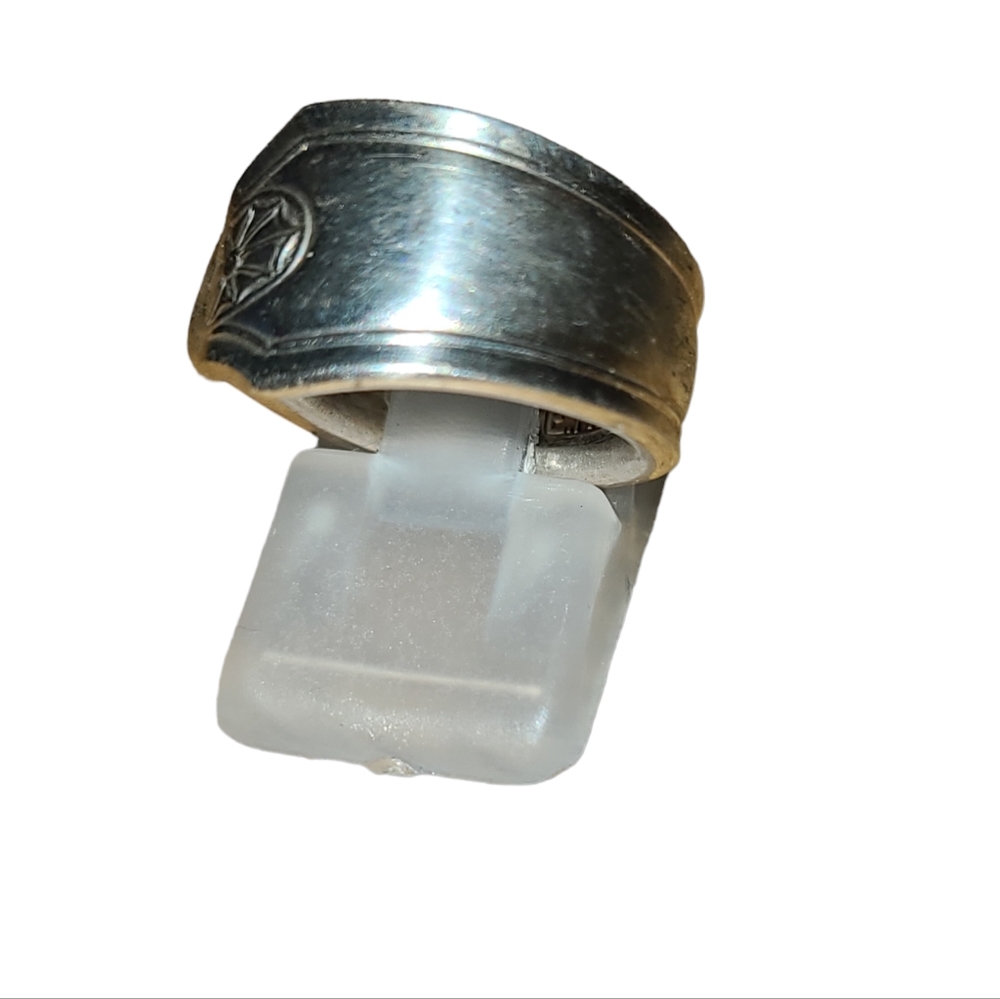 3/$30 Handmade Vintage Beautiful Spoon Ring L4